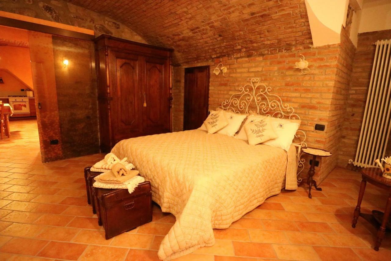 B&B La Corte Suites Salice Terme Ngoại thất bức ảnh