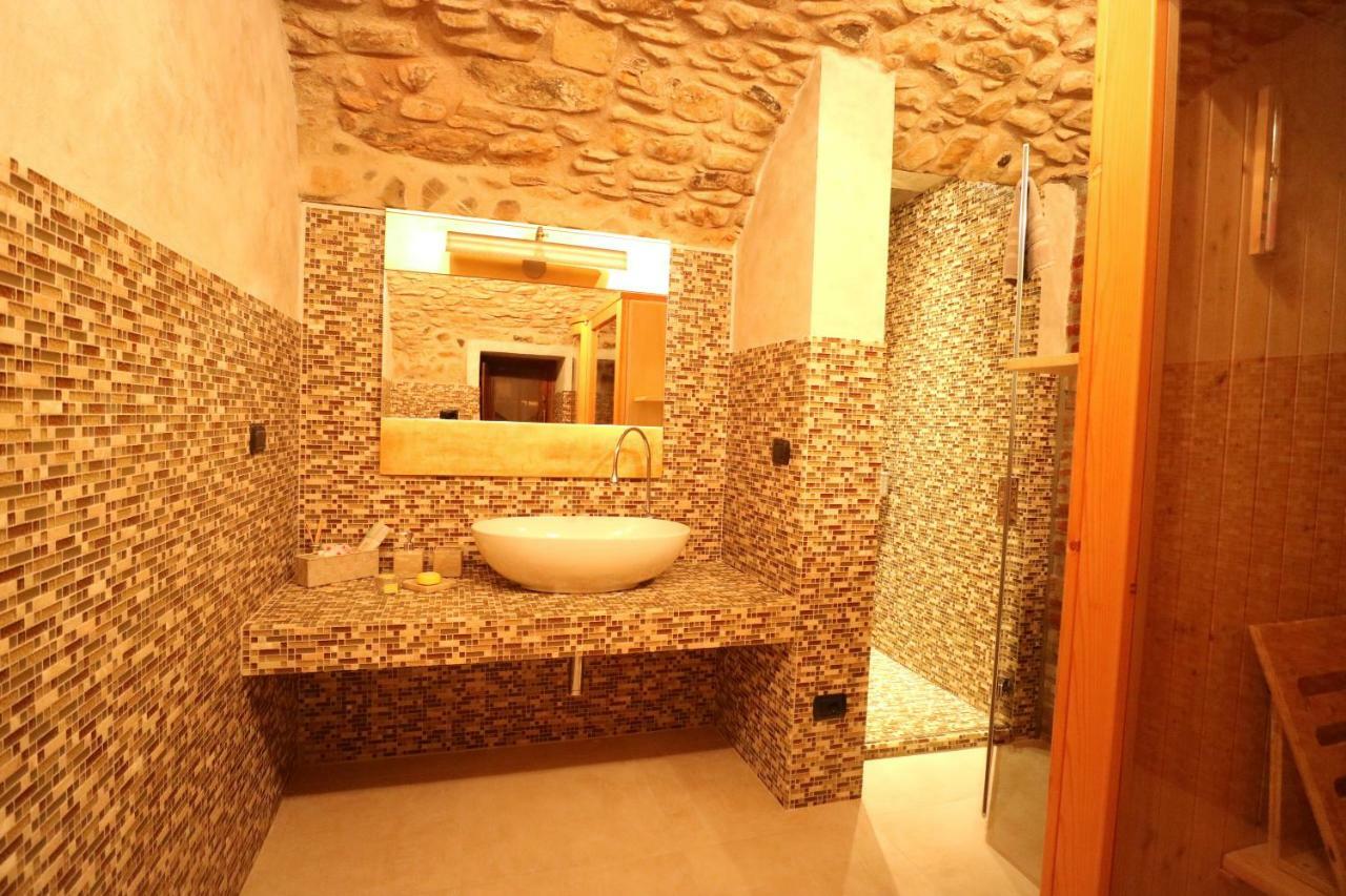 B&B La Corte Suites Salice Terme Ngoại thất bức ảnh