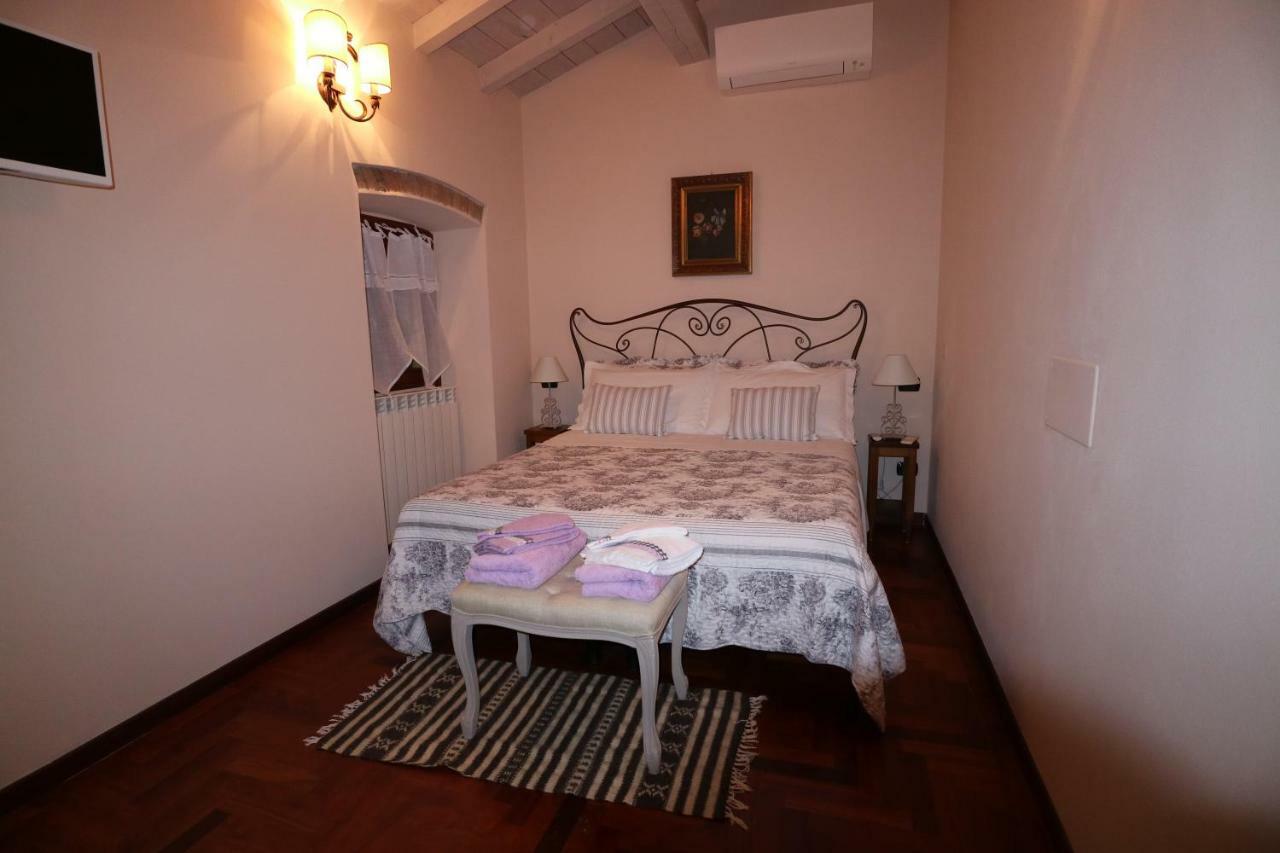 B&B La Corte Suites Salice Terme Ngoại thất bức ảnh