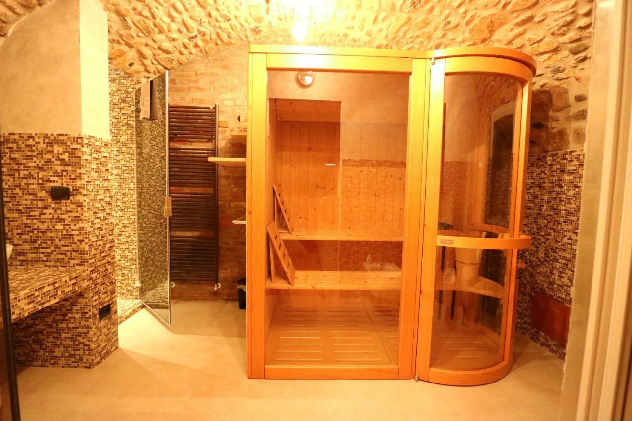 B&B La Corte Suites Salice Terme Ngoại thất bức ảnh